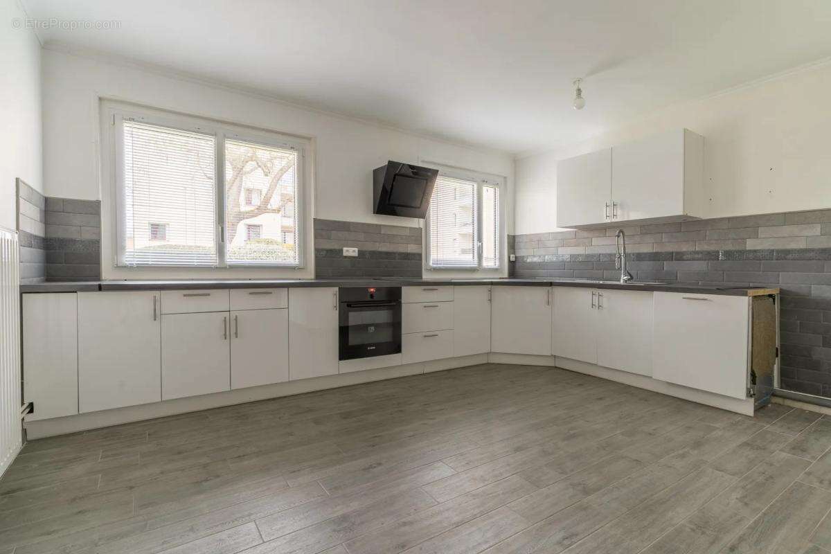 Appartement à MONTIGNY-LE-BRETONNEUX