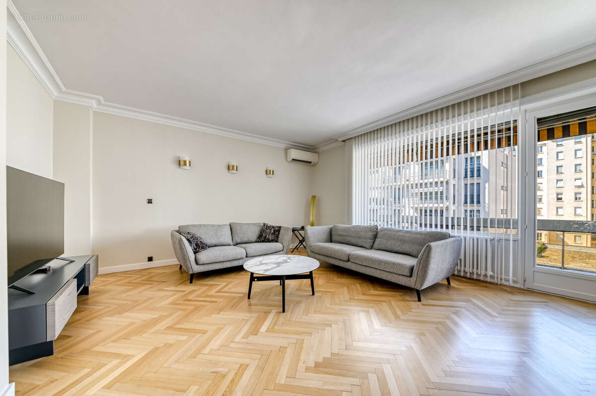 Appartement à LYON-6E