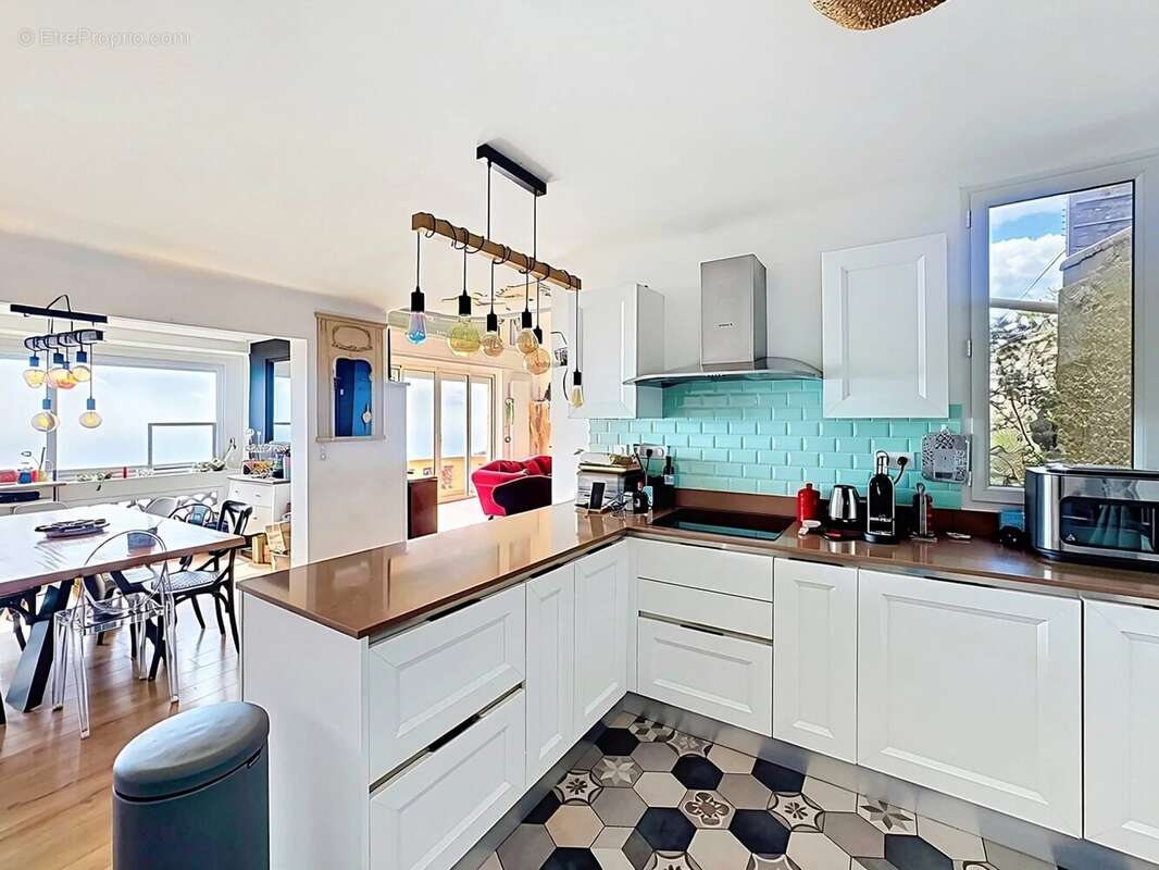 Appartement à LA TURBIE