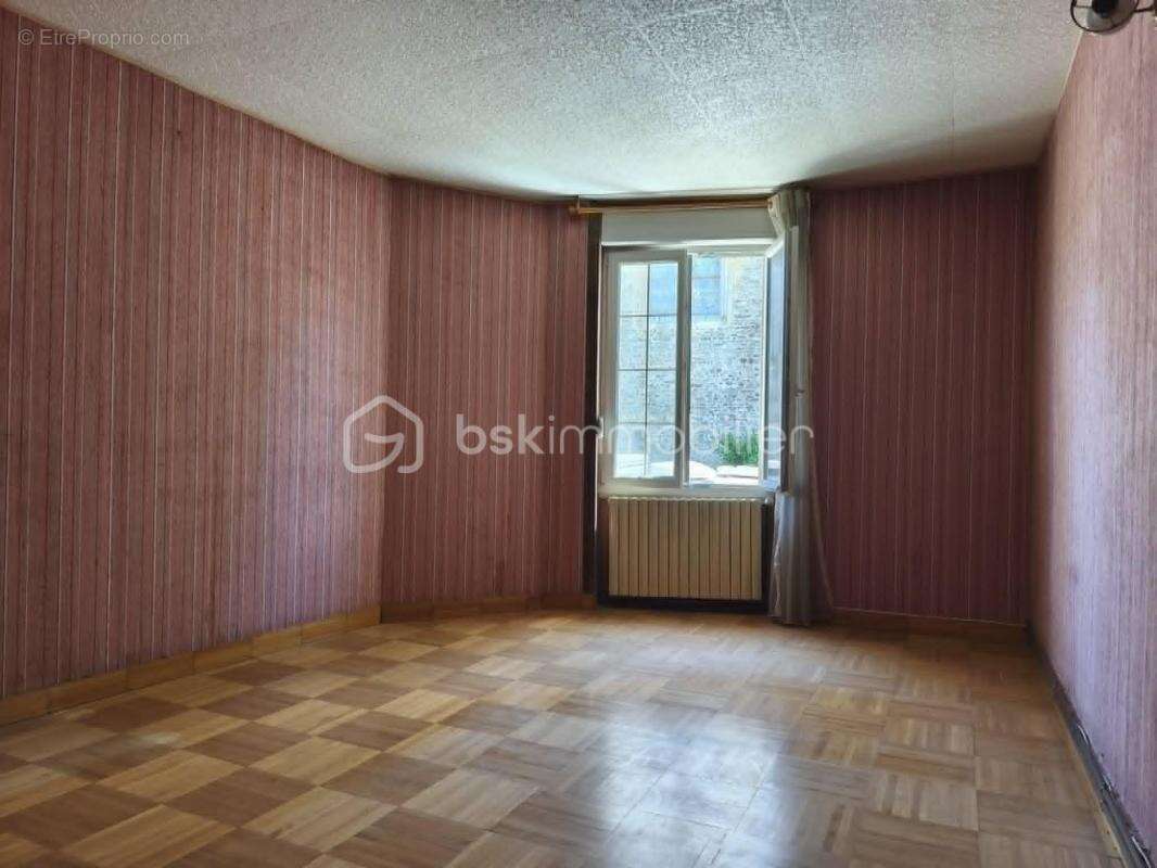 Maison familiale de 141 m2 - Dépendances - Jardin - photo 10