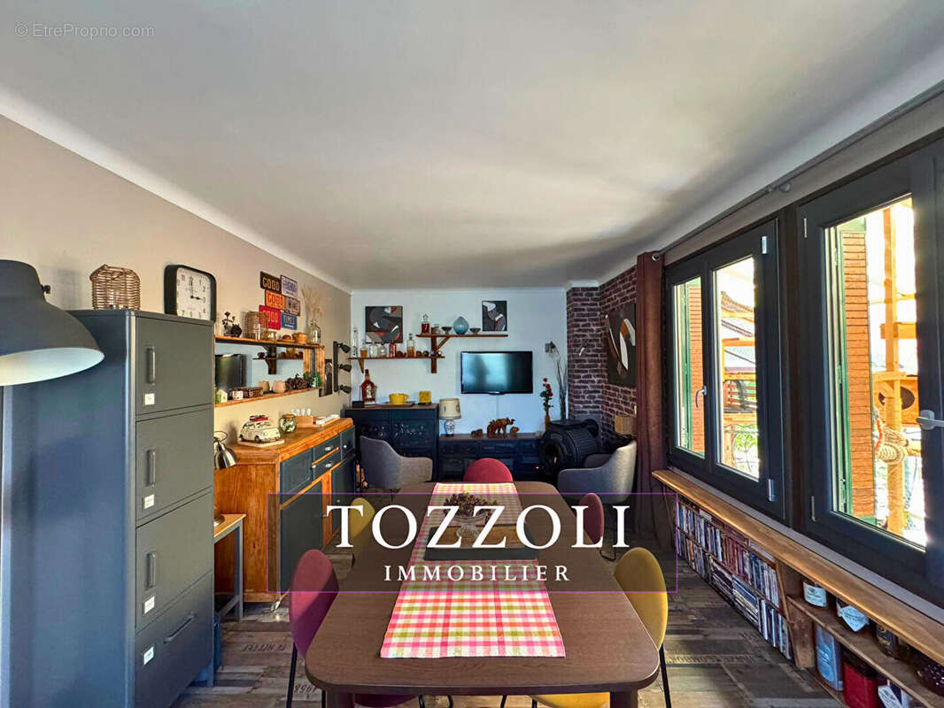 Maison Saint Clair De La Tour  97m² - photo 3