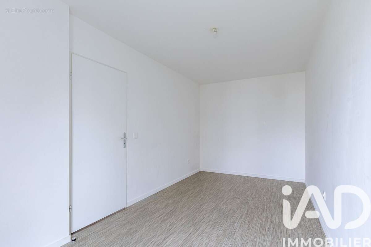 Photo 7 - Appartement à GENNEVILLIERS