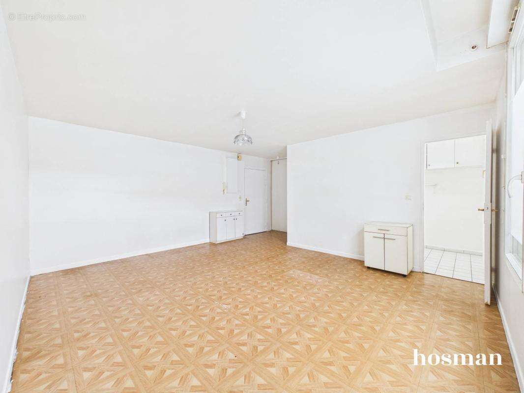 Studio de 31,51 m² avec parking en sus - Avenue Claude Debussy, Clichy - photo 3