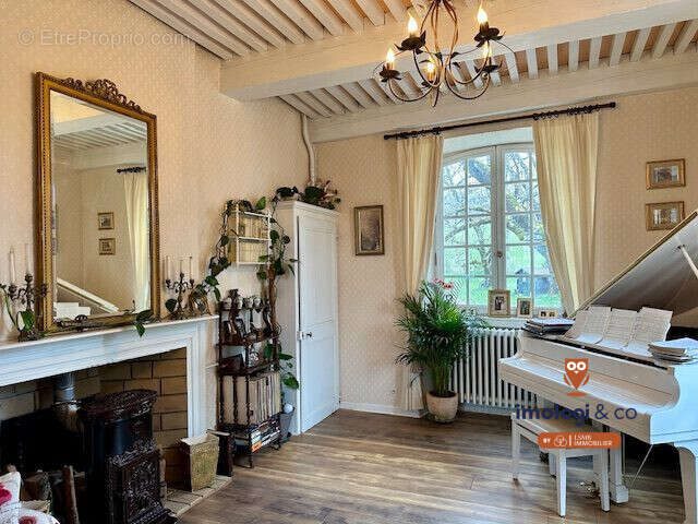 Maison à OYE-ET-PALLET