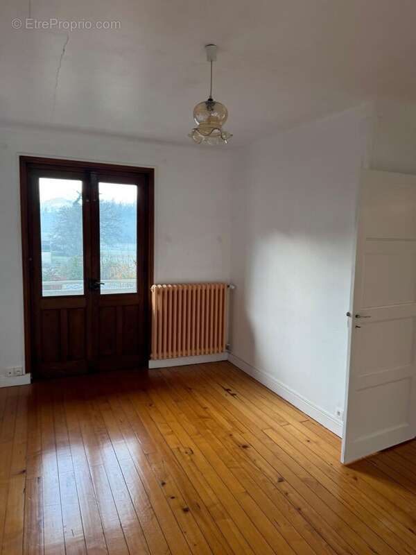 Photo 3 - Maison à DRUMETTAZ-CLARAFOND