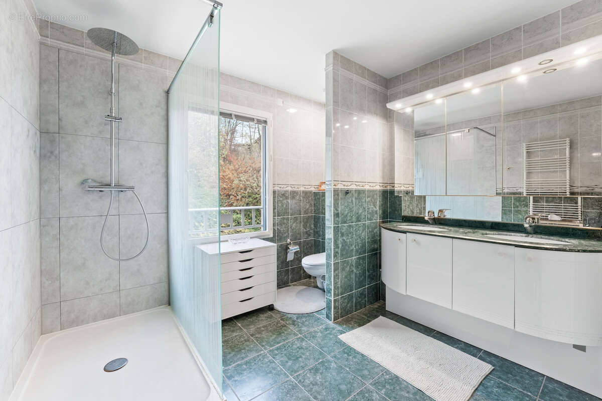 Appartement à DIVONNE-LES-BAINS