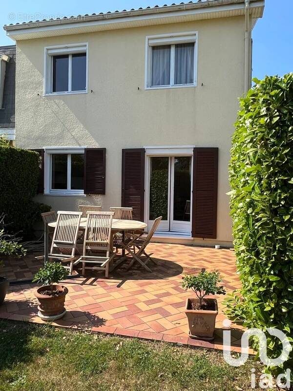 Photo 1 - Maison à ELANCOURT