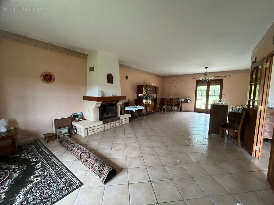 Maison à CLEMONT