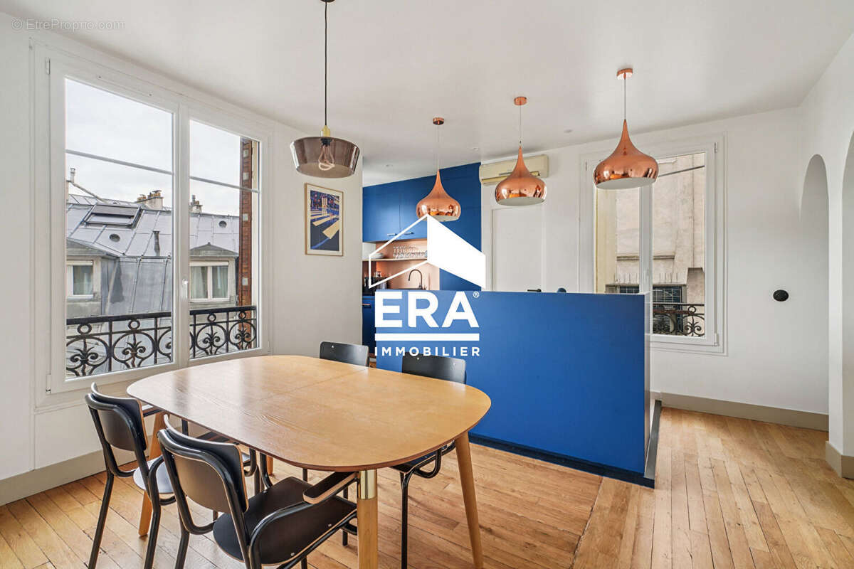 Appartement à PARIS-3E