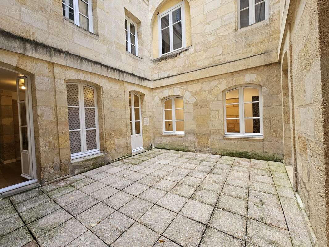 Appartement à BORDEAUX