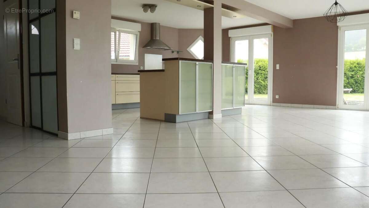Maison de 5 pièces de 132 m² à La Chenalotte - photo 4