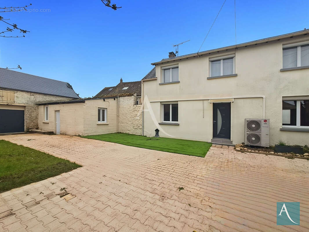 Maison à MEREVILLE