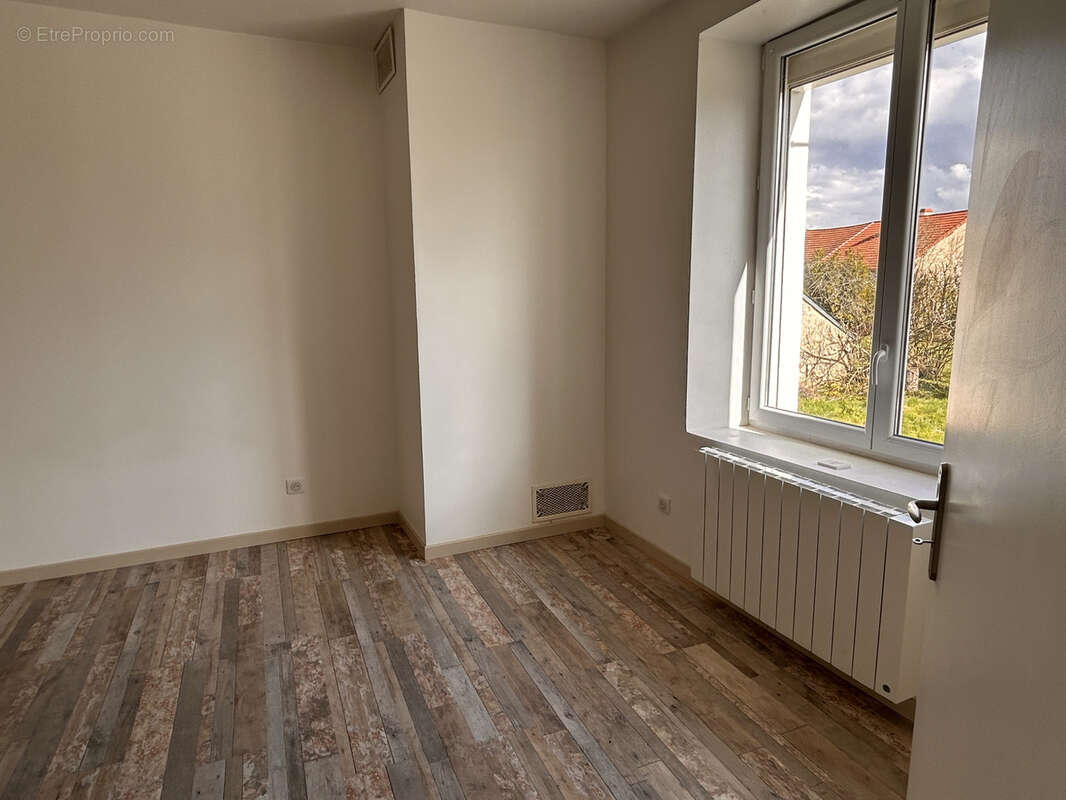 Maison 4 pièces entièrement rénovée à Le Pêchereau - photo 4