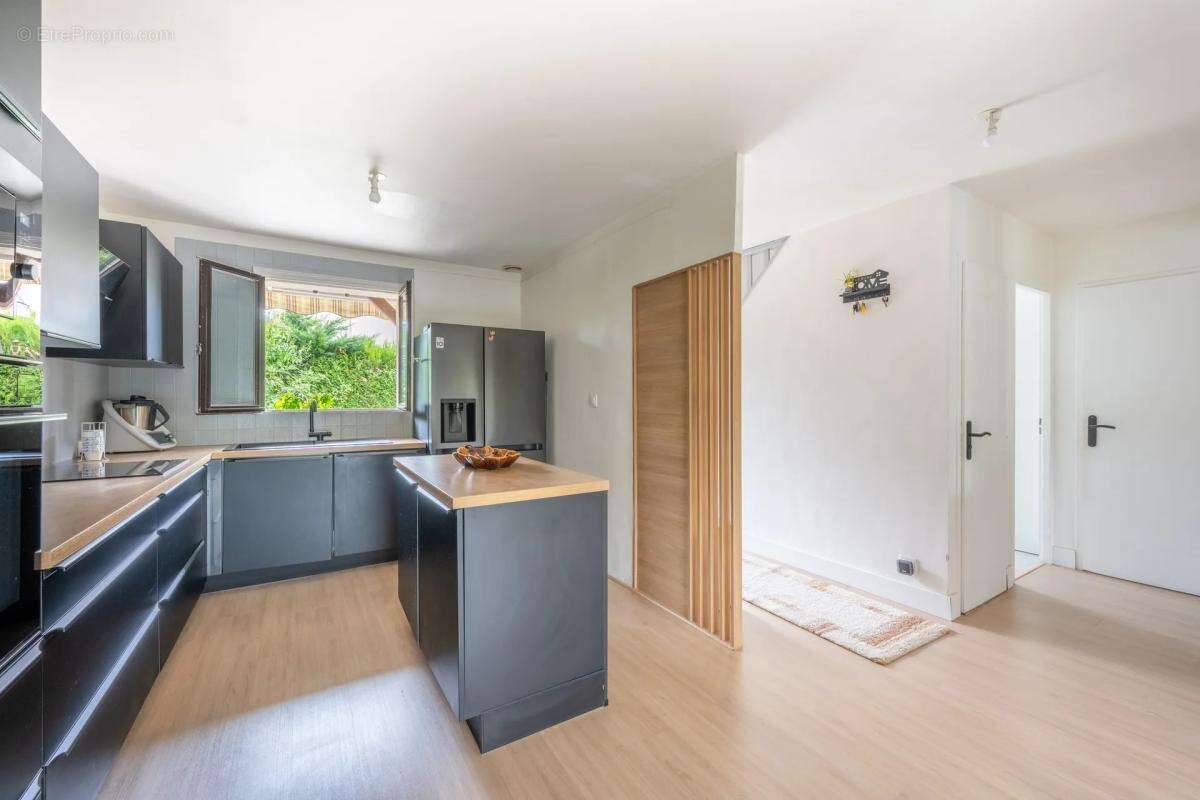 Maison de 6 pièces de 100 m² à Ézy-sur-Eure - photo 7