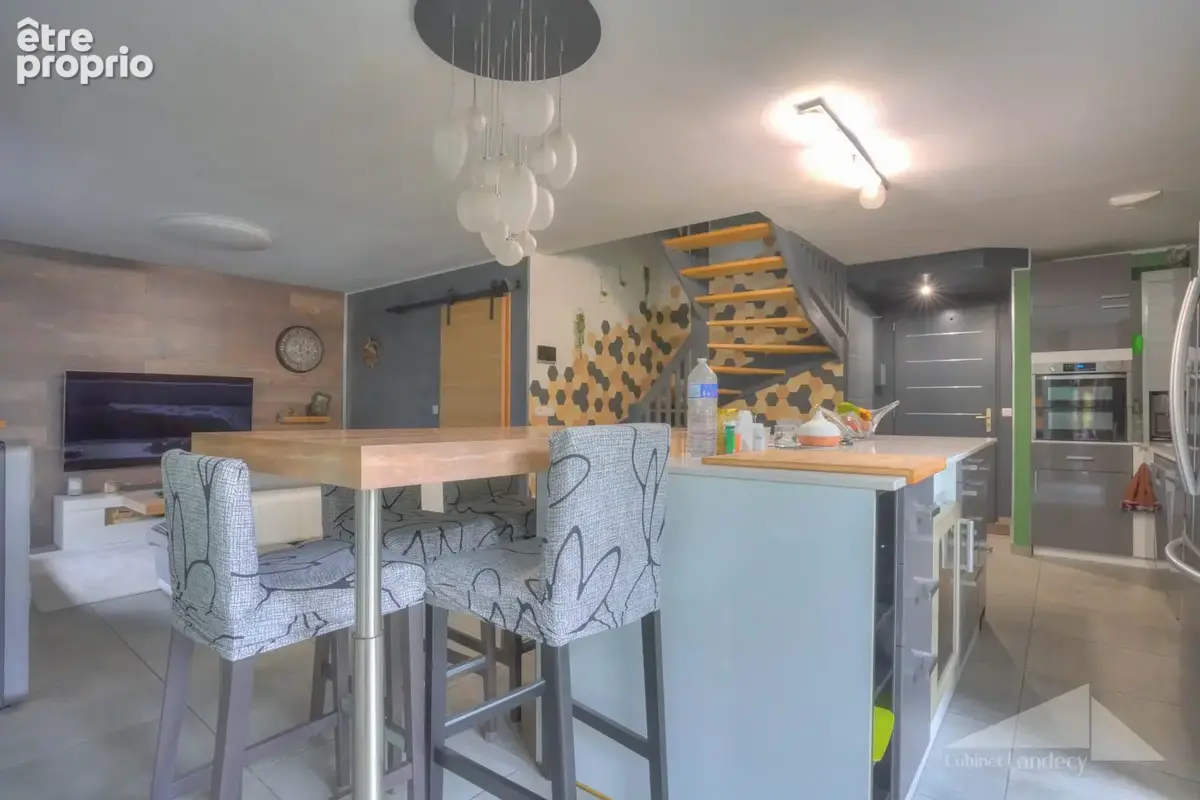 Maison 4 pièces 112 m² à vendre à Saint-Jean-De-Gonville (01630) - photo 6