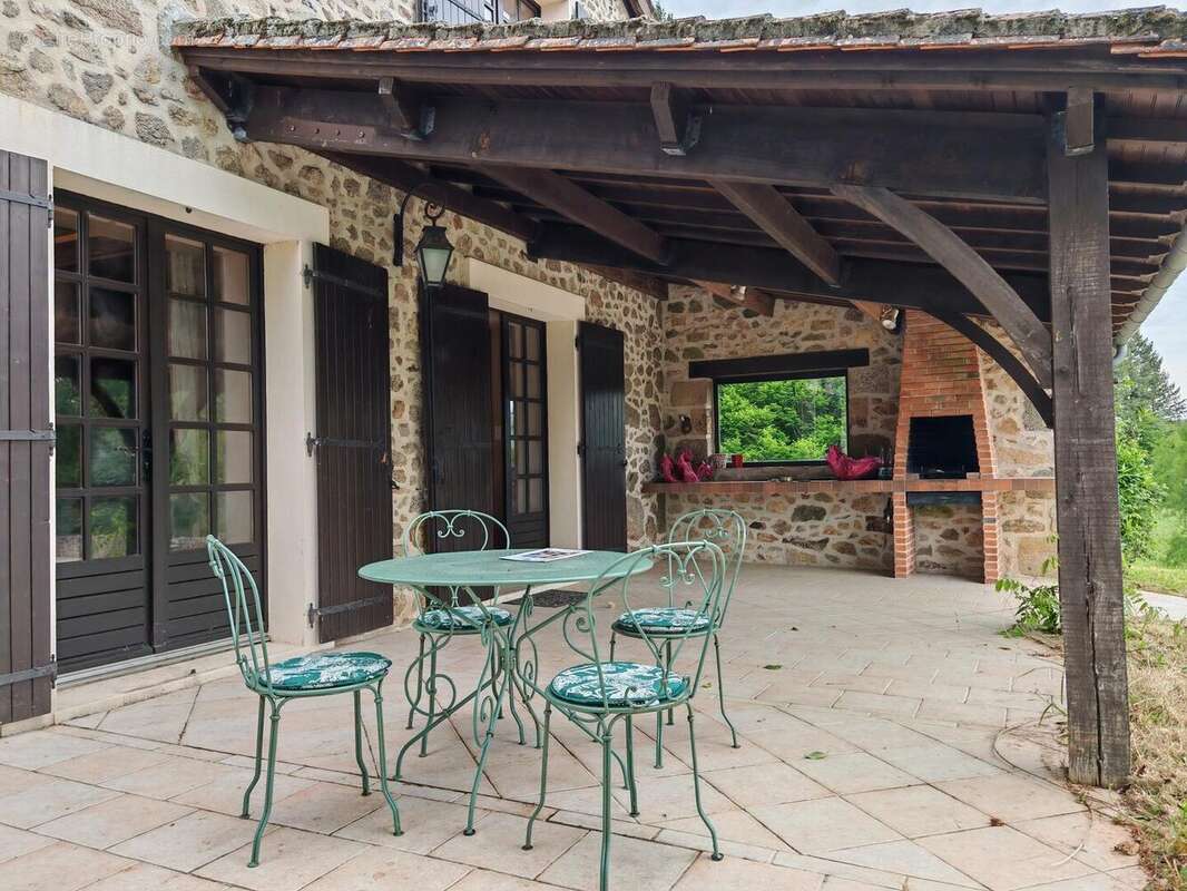 IMG20250507162159 - Maison à PIEGUT-PLUVIERS