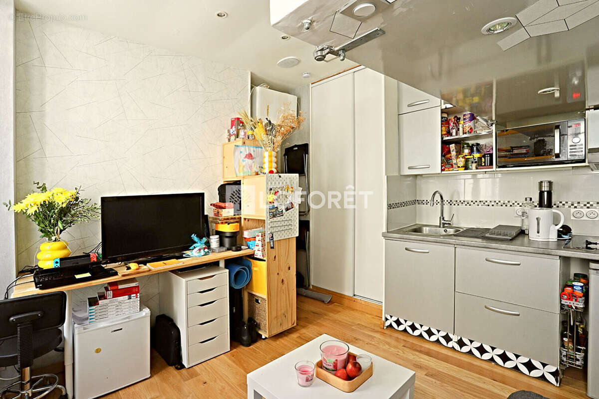 Appartement à PARIS-14E