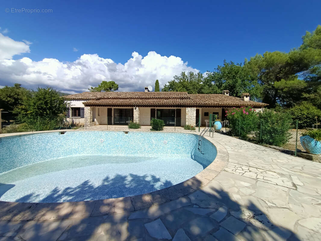 Maison à PEYMEINADE