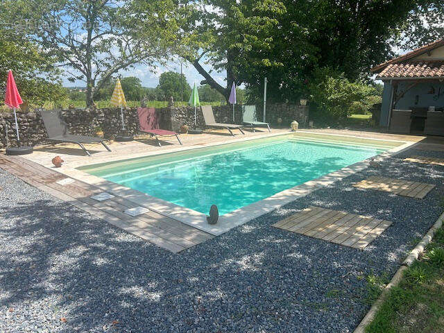 piscine - Maison à BELLON