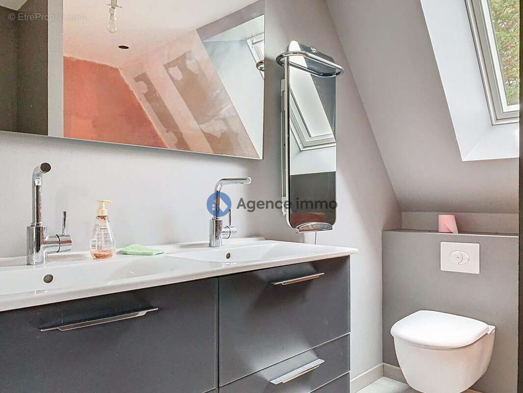 Maison à CHATEAU-LA-VALLIERE