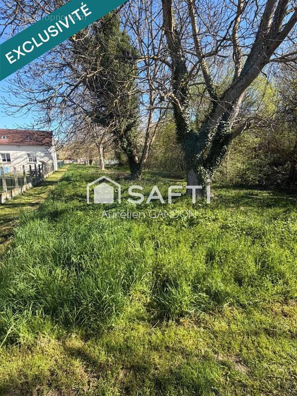 Photo 1 - Terrain à MALAY-LE-GRAND