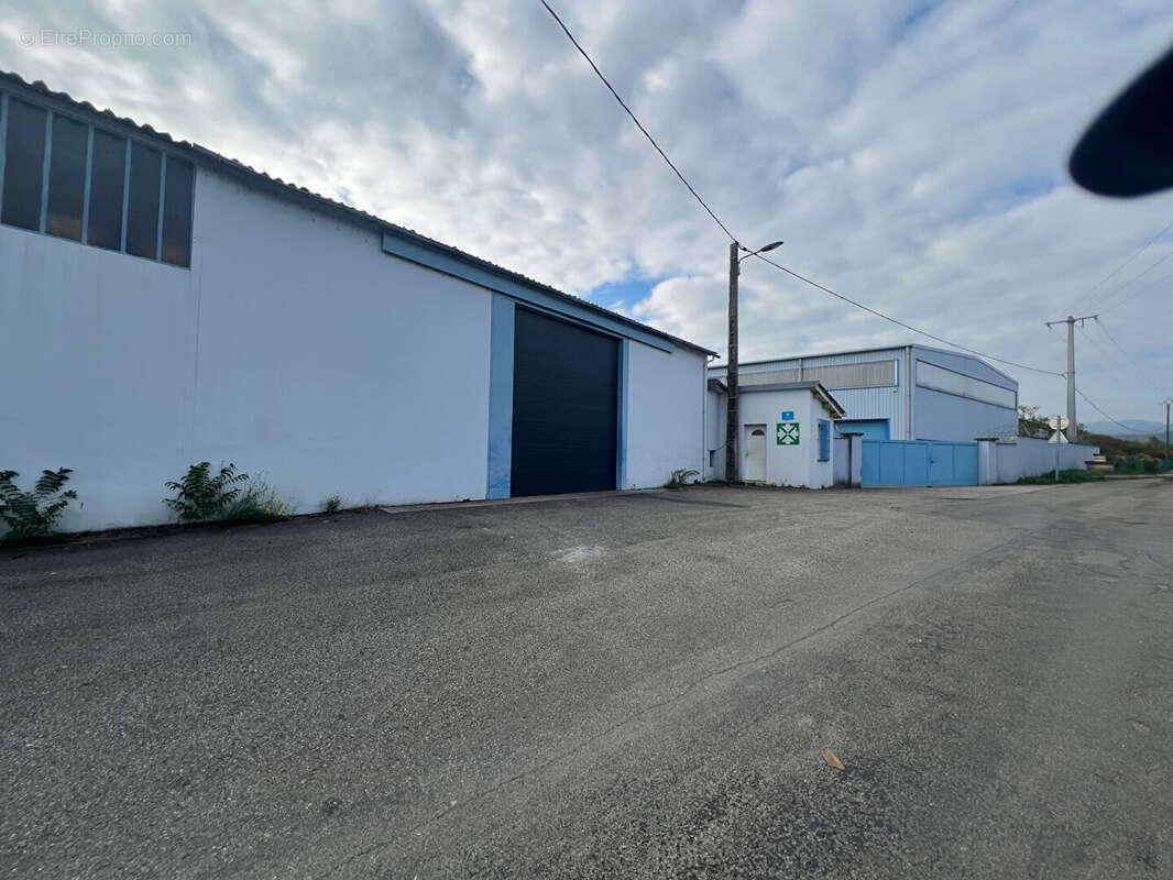 Commerce à ROUSSILLON