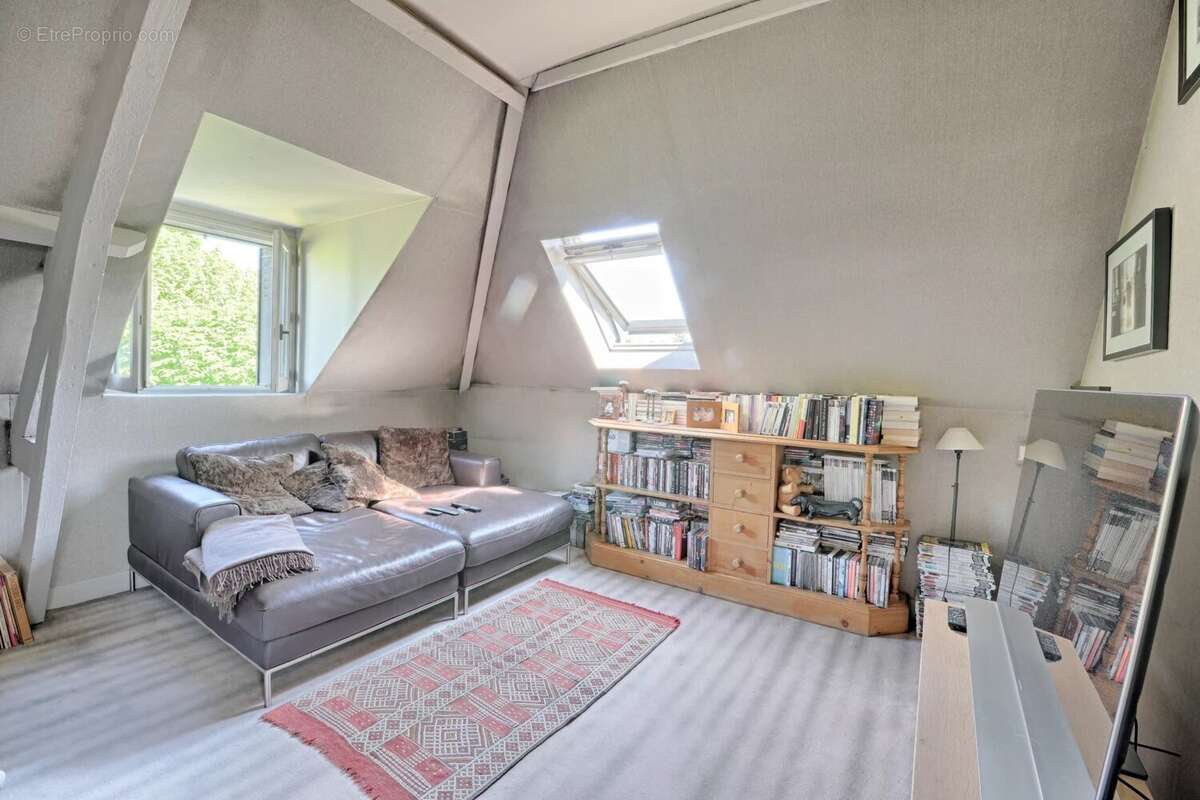 Maison à SAINT-MAUR-DES-FOSSES