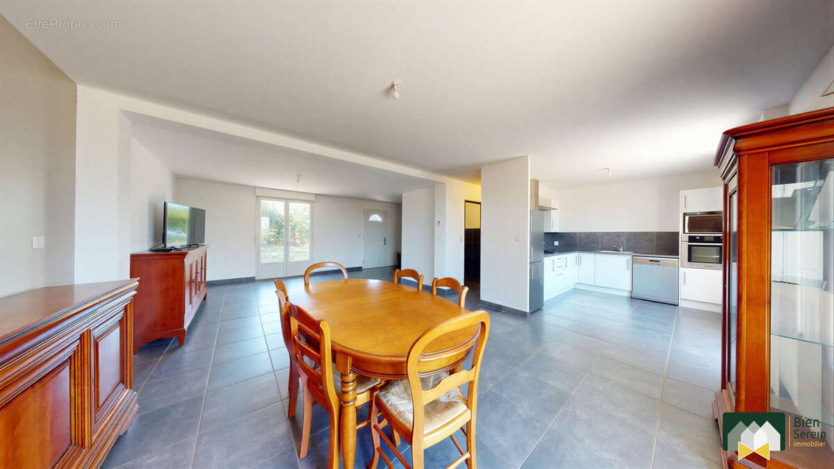 Maison 111 m² à Le Favril  - photo 2