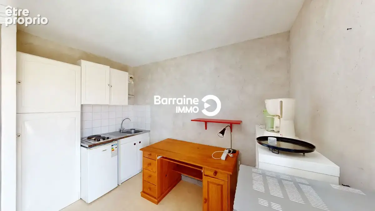 A vendre brest facs de medecine centre ville appartement t1 studio dernier etage vue degagee - photo 3