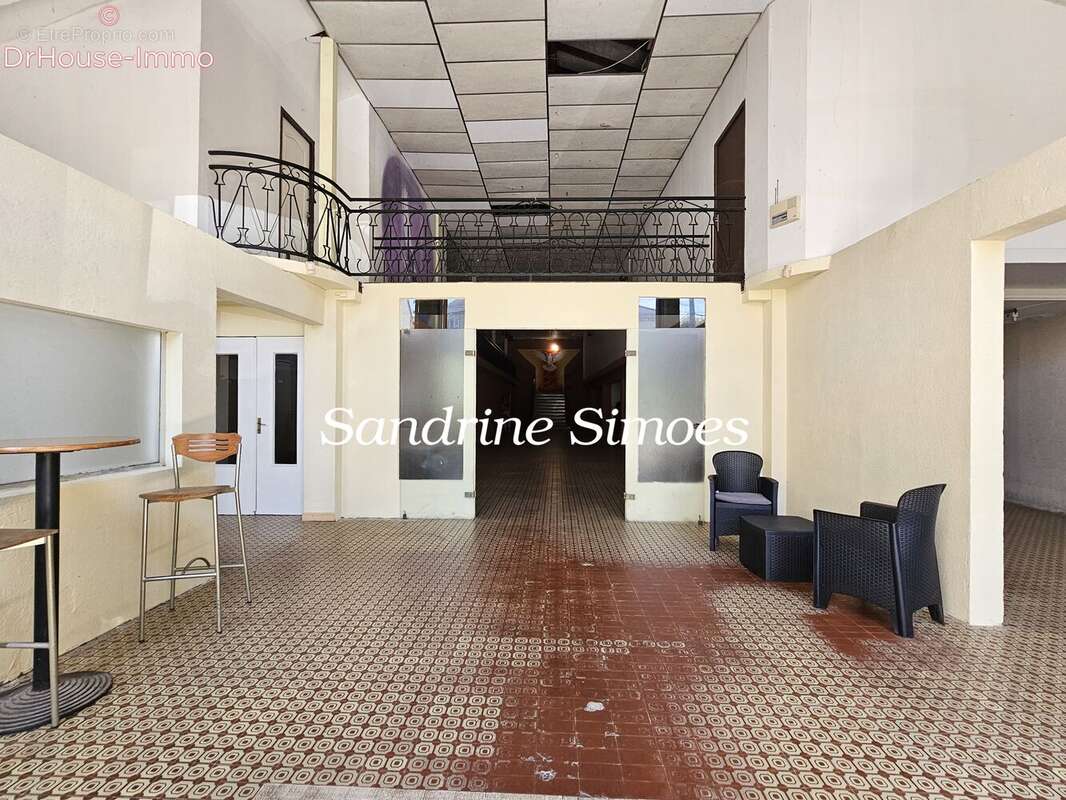 Commerce à MONTMORILLON