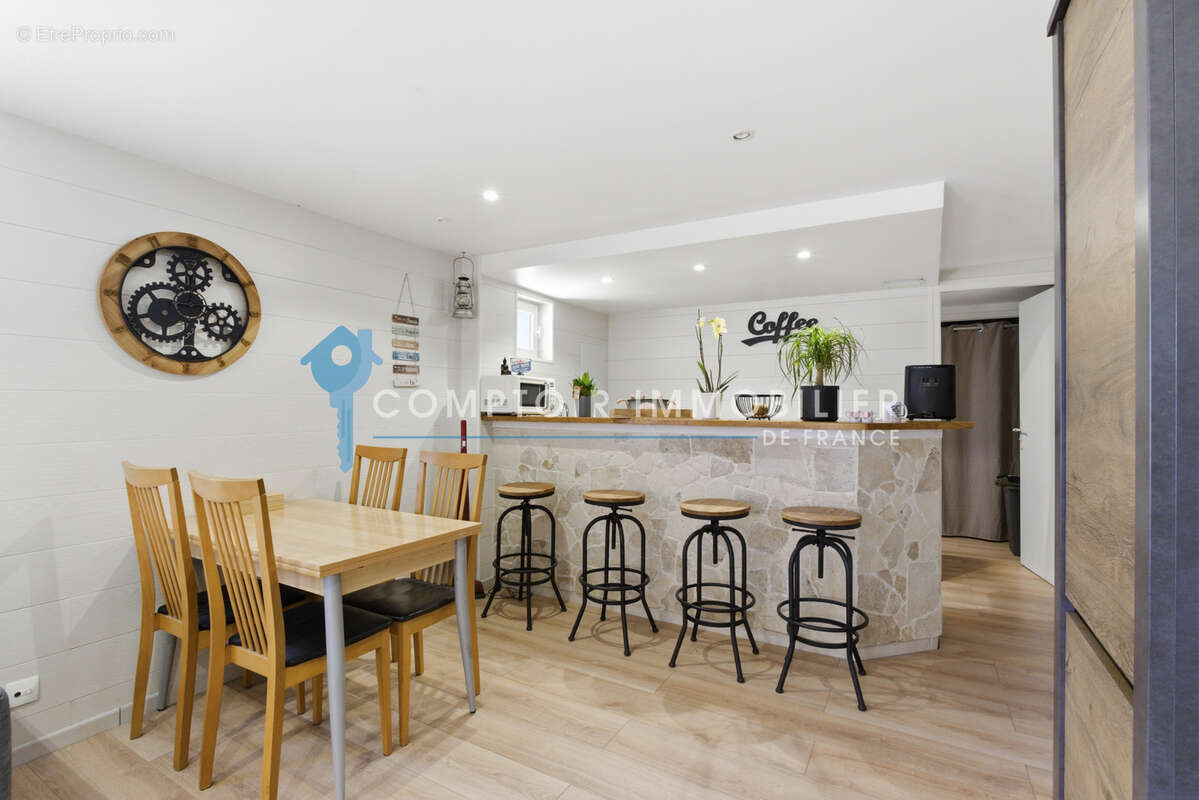 Maison à SAINT-NAZAIRE-LES-EYMES