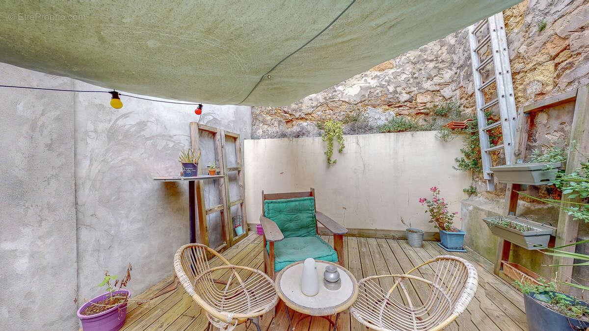 Vente à terme - Maison avec terrasse 2 chambres en vente à Lormont (33) - photo 11
