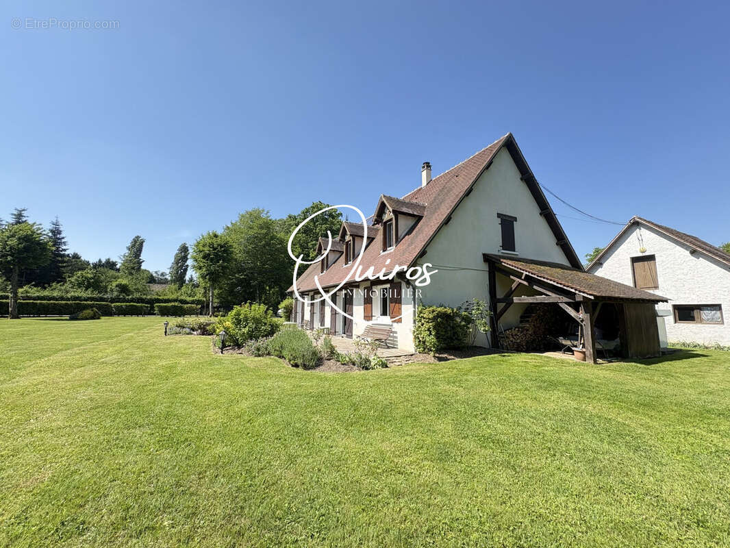 Maison à FONTAINEBLEAU