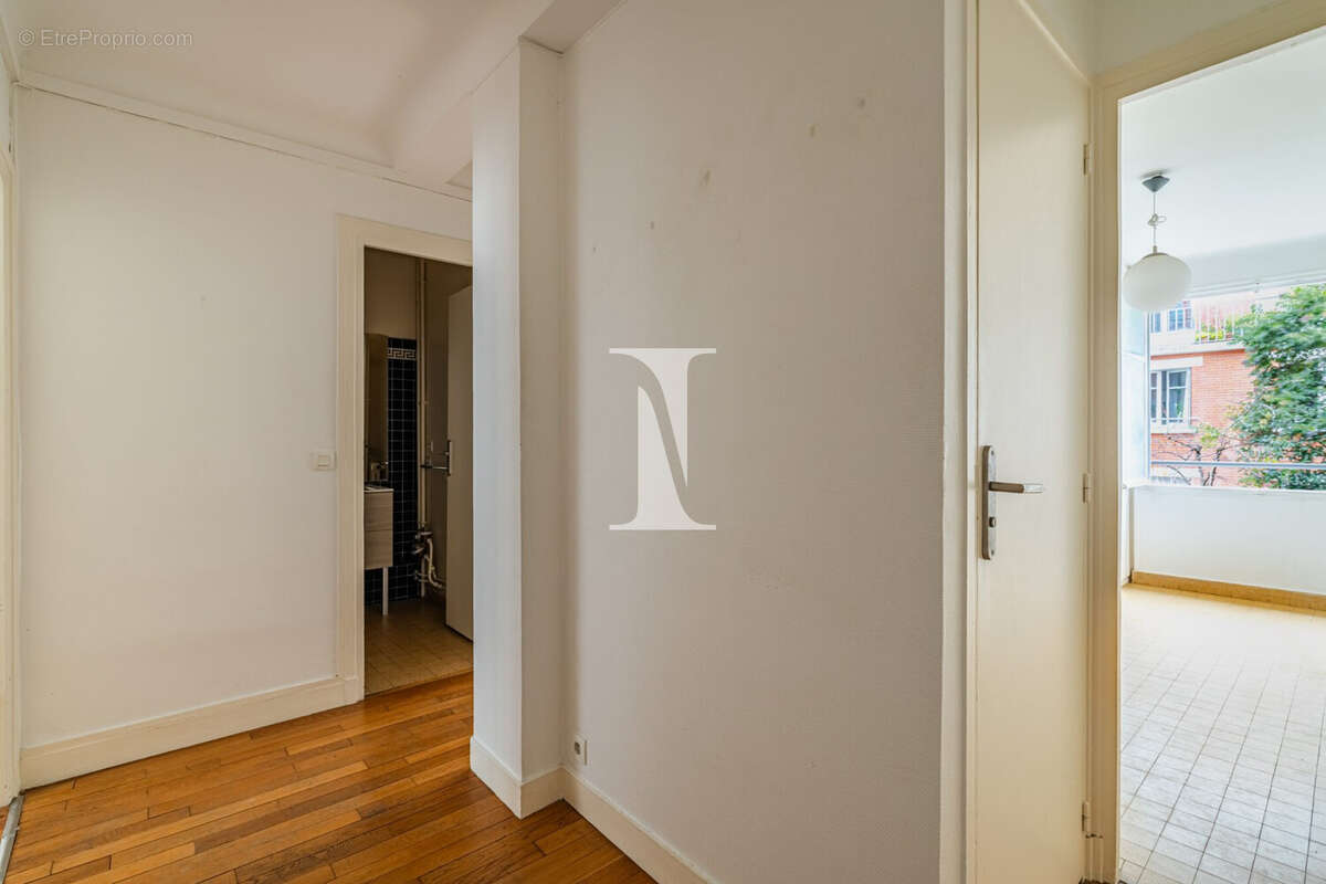 Appartement à PARIS-17E