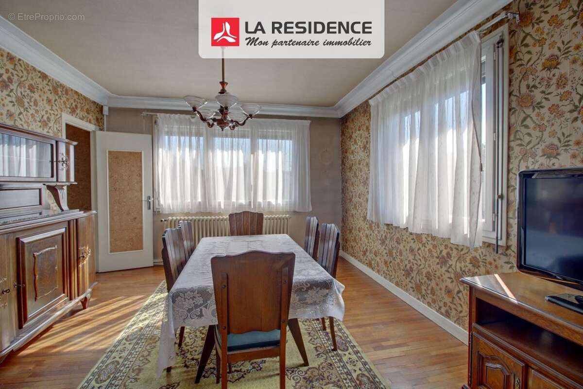 Maison à LES MUREAUX