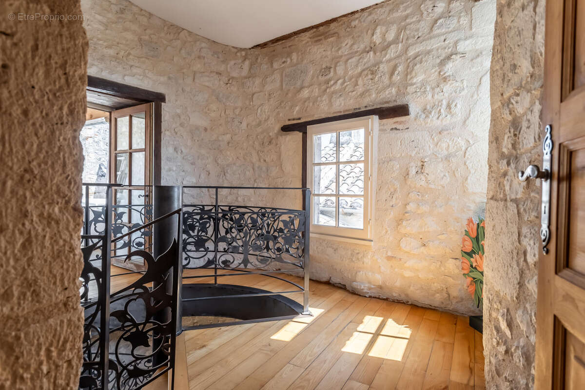 Village house with roof terrace - photo 6