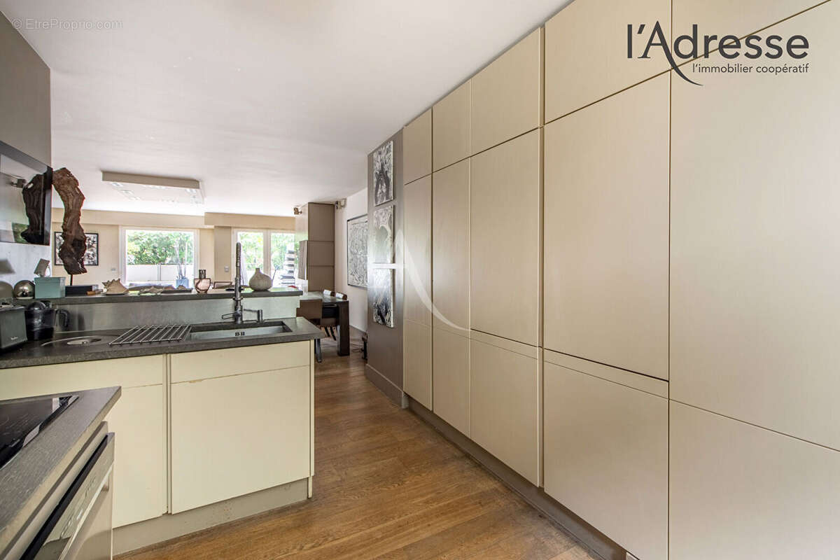 Appartement à SURESNES