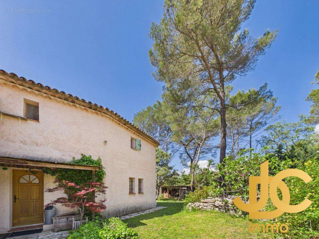 Maison à FAYENCE