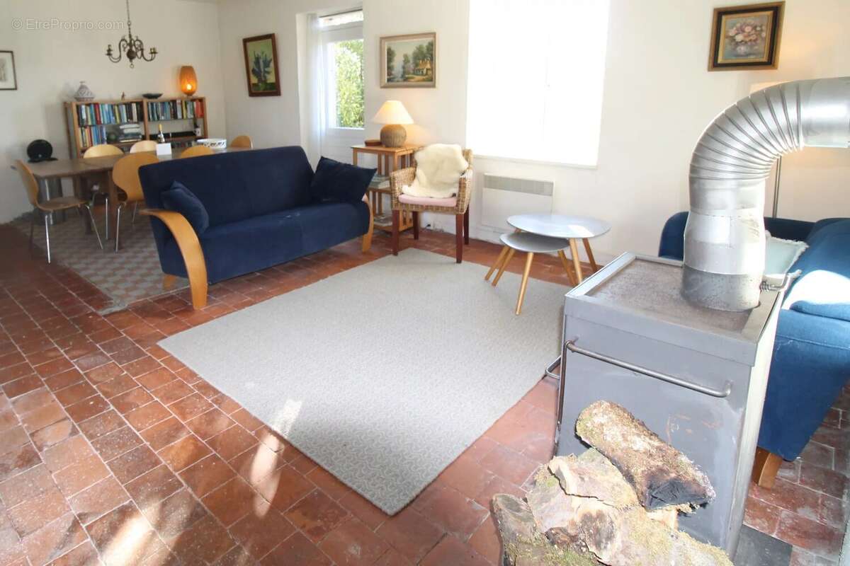 Appartement à SAINT-LEGER-SOUS-BEUVRAY