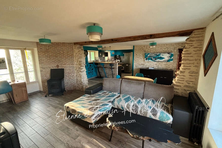 Maison à LA CHAPELLE-SAINT-LAURIAN