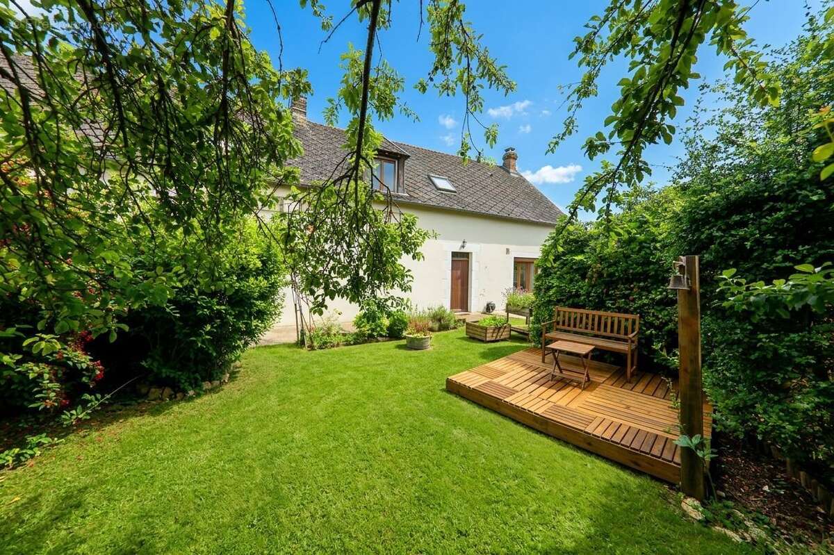 Maison à BAZOCHES-LES-GALLERANDES