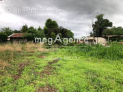 Terrain à LES MATHES