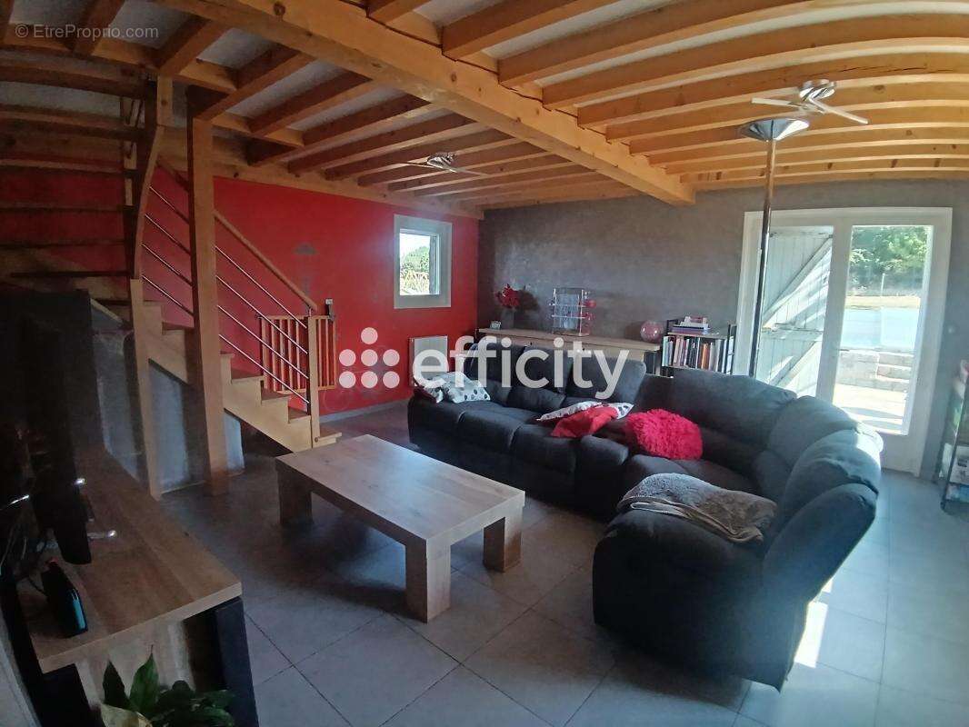 Maison 124 m² à Perigneux  - photo 7