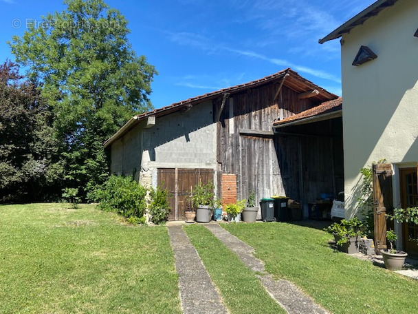 Maison à SAINT-DENIS-COMBARNAZAT