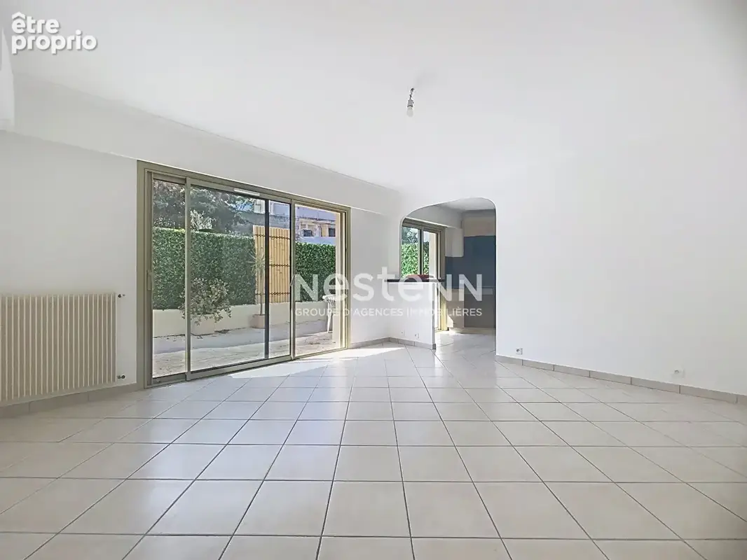 Rez-de-chaussee - 2p renove - 49m2 - le cannet - sud - jardin 25m2 - cave - photo 3