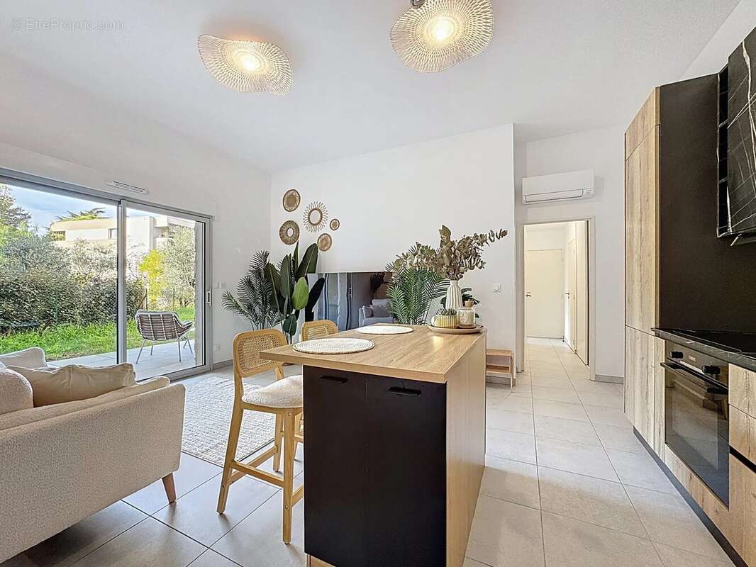 Appartement à LE CANNET