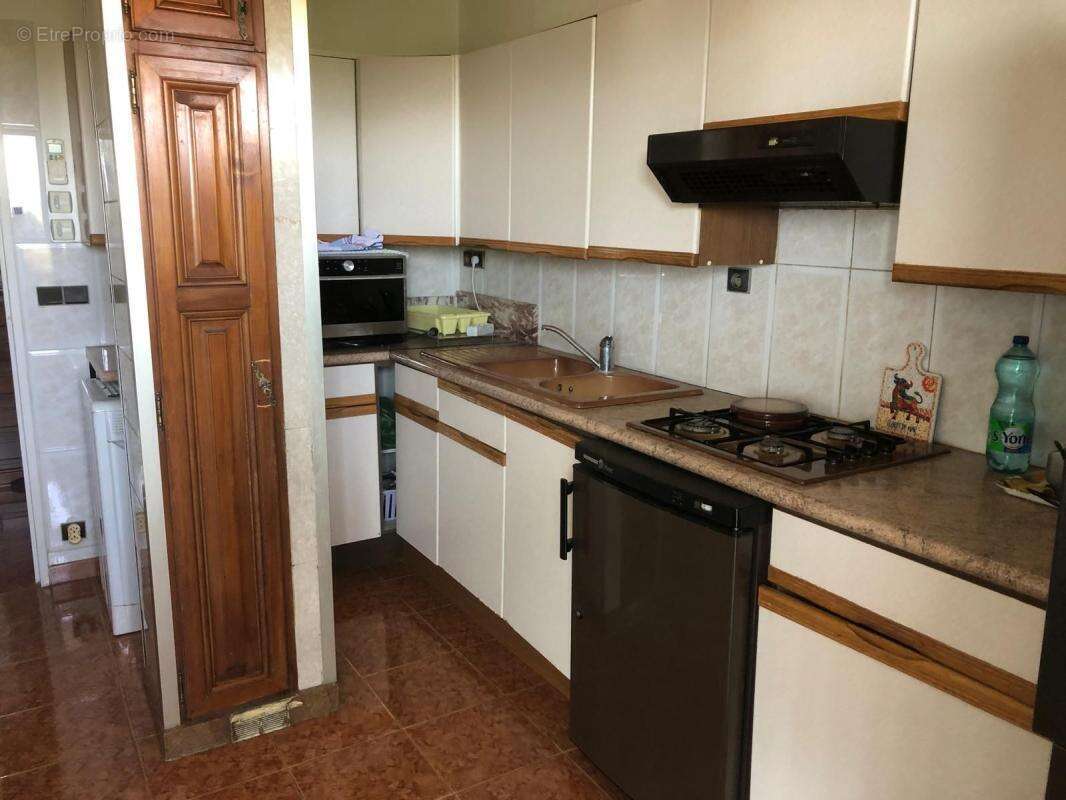 Appartement à SAINT-LAURENT-DU-VAR