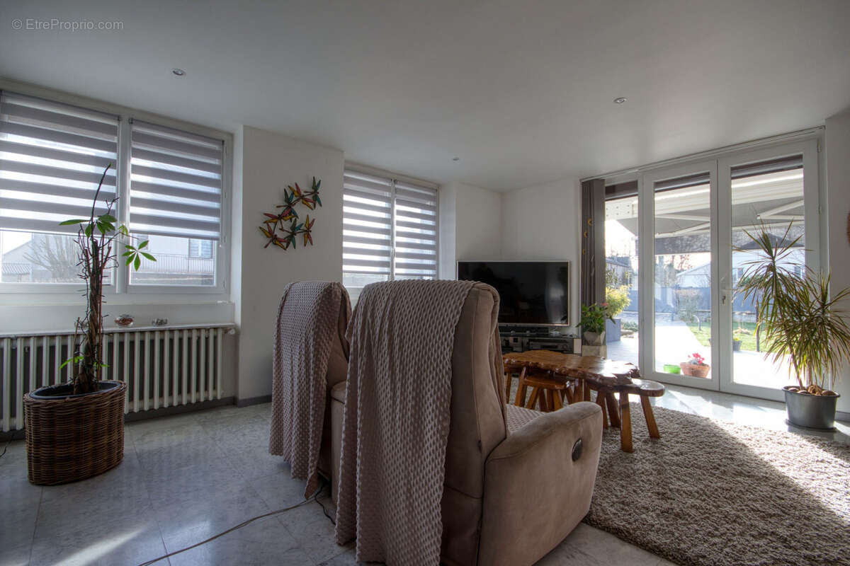 Maison rénovée de plain pied sur sous-sol total - photo 14