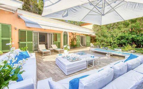 Appartement à EZE