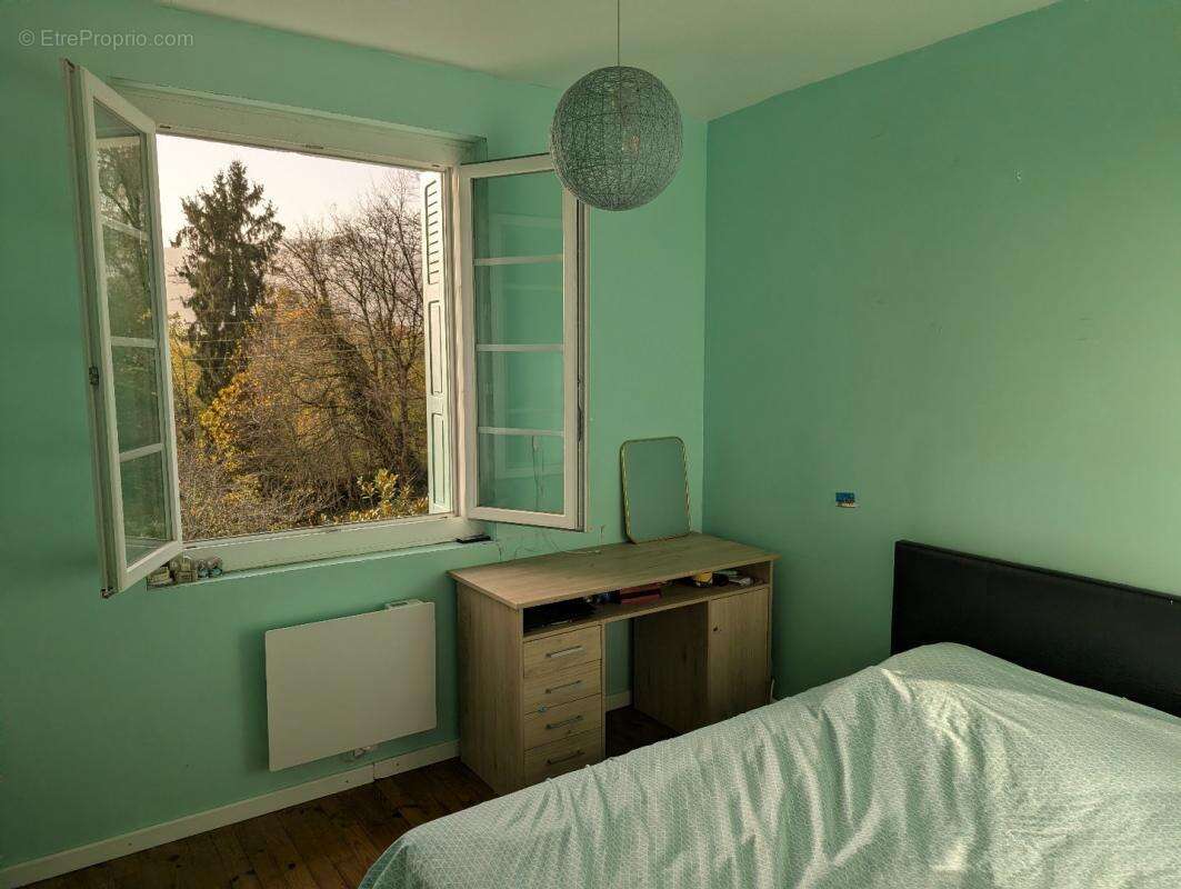 Maison à SAINT-PIERRE-DE-RIVIERE